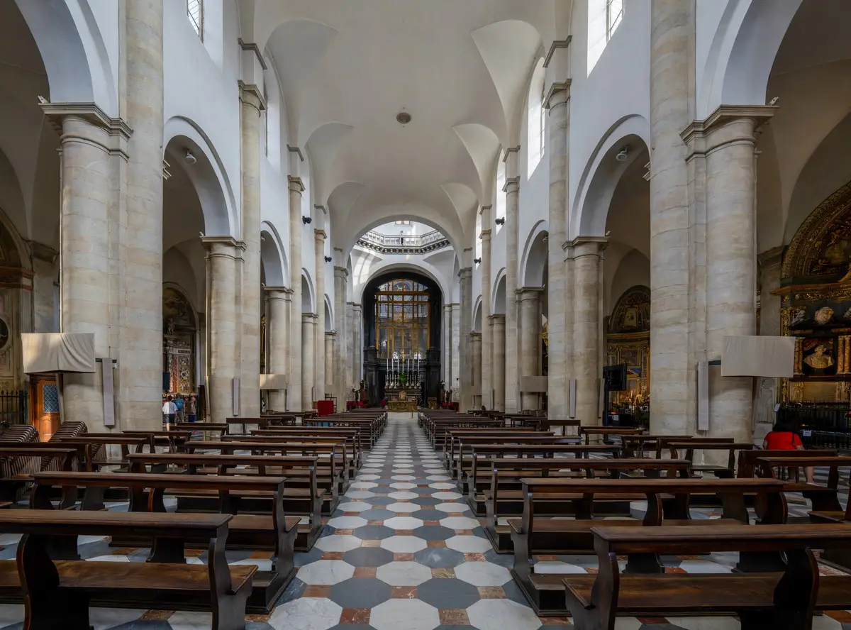 The nave of Turin Cathedral, looking toward the altar.
